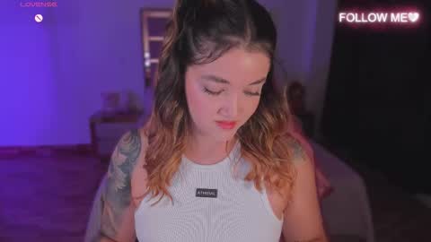 LUNA ROSE online show from 11.26.25