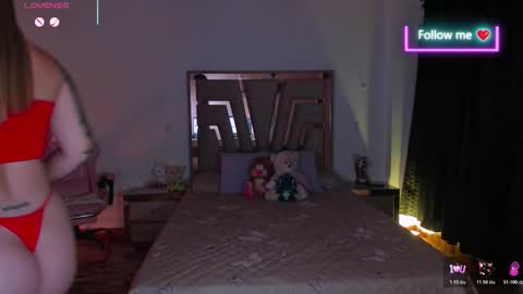 Snapshot of lunna_roosee chatting on 02.04.26 LUNA ROSE online show from 02.04.26