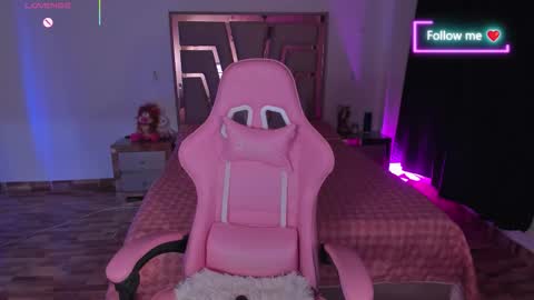 Snapshot of lunna_roosee chatting on 02.25.26 LUNA ROSE online show from 02.25.26