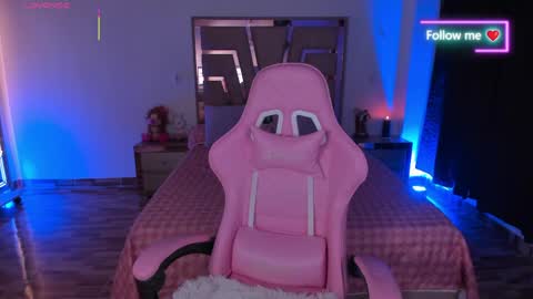 LUNA ROSE online show from 04.16.26