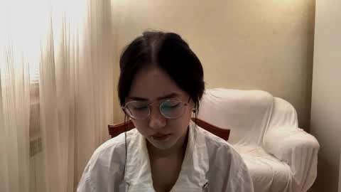 Snapshot of lupefaulker chatting on 05.11.26 Roxie online show from 05.11.26