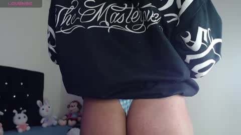 Snapshot of lupitah_222 chatting on 03.10.25 lupitah_222 online show from 03.10.25