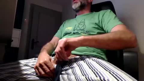 Snapshot of lure4beef chatting on 03.08.25 lure4beef online show from 03.08.25