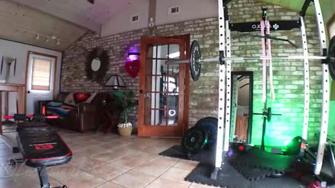 SHOWS ALL MONDAY WEDNESDAYFRIDAYSATURDAY  IN THE MORNING online show from 11.14.25