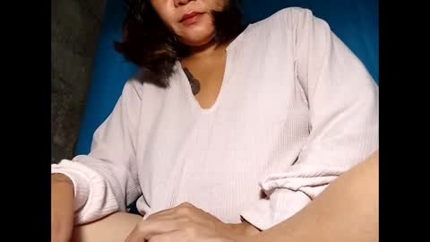 Snapshot of lushpinay08 chatting on 12.17.24 Ana online show from 12.17.24