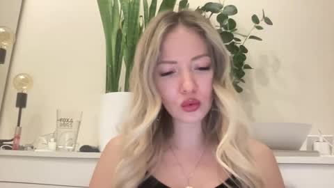 Snapshot of lusiluv chatting on 02.27.26 lusiluv online show from 02.27.26