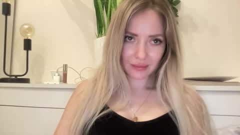 lusiluv online show from 04.25.26