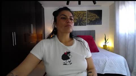 Snapshot of lust_mom chatting on 05.09.26 Angela 3 online show from 05.09.26