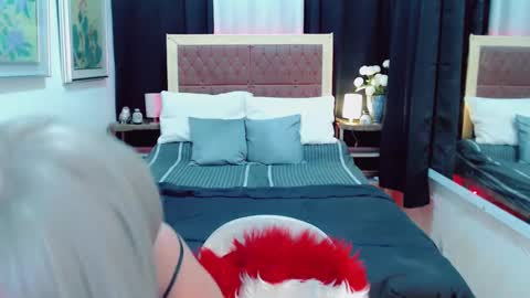 Snapshot of lustfuloffendertrina chatting on 01.02.25 Trina online show from 01.02.25