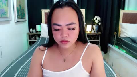 Snapshot of lustfuloffendertrina chatting on 01.19.25 Trina online show from 01.19.25