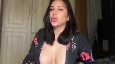 Hi i am Luna i am mixed race Filipina Aussie youve ever wanted to meet online show from 09.10.25