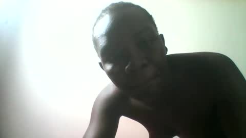Snapshot of lusty_aura chatting on 10.19.25 aura online show from 10.19.25