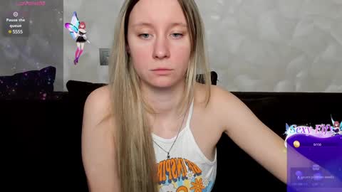 Snapshot of lusyagreenberg chatting on 12.27.24 LusyaGreenberg online show from 12.27.24