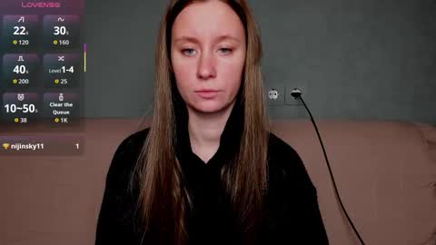 Snapshot of lusyagreenberg chatting on 10.07.25 LusyaGreenberg online show from 10.07.25