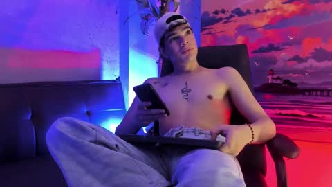 Snapshot of luuck_6 chatting on 02.15.26 luuck online show from 02.15.26