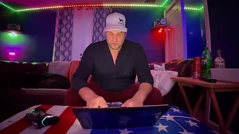 Snapshot of luv2watch1980 chatting on 11.11.25 luv2watch1980 online show from 11.11.25