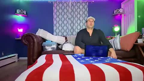 Snapshot of luv2watch1980 chatting on 11.12.25 luv2watch1980 online show from 11.12.25