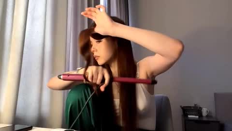 Snapshot of luveniamaurey chatting on 02.26.26 Adele online show from 02.26.26