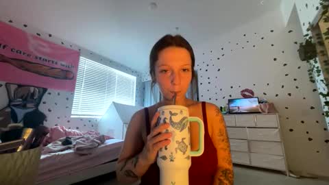 Snapshot of luvkendal chatting on 10.15.25 luvkendal online show from 10.15.25