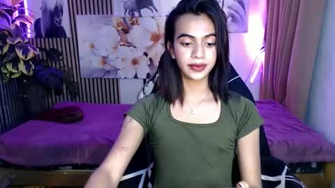 Snapshot of luvrr_trixie chatting on 02.27.26 luvrr_trixie online show from 02.27.26