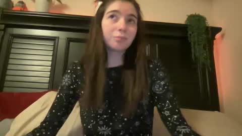 Snapshot of luvrxstarx chatting on 12.05.25 luvrxstarx online show from 12.05.25