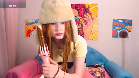 Snapshot of lux_angel chatting on 09.12.25 lux_angel online show from 09.12.25