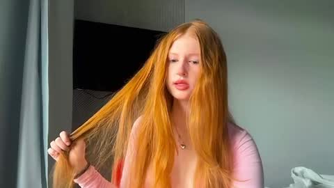Snapshot of lux_angel chatting on 05.26.26 lux_angel online show from 05.26.26