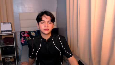 queen lux online show from 03.11.25