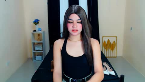 queen lux online show from 09.27.25