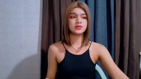 queen lux online show from 03.11.26