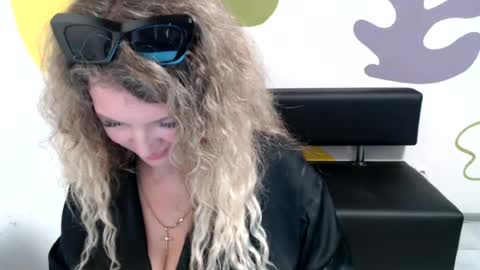 Snapshot of luxdonna chatting on 07.06.26 Donna online show from 07.06.26