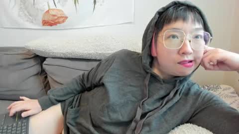 Snapshot of luxgray chatting on 01.05.26 LuxGray online show from 01.05.26