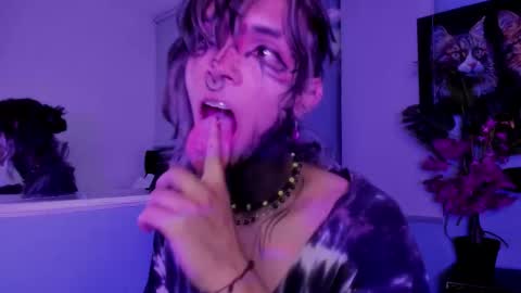 Luxiel 3 online show from 11.12.25