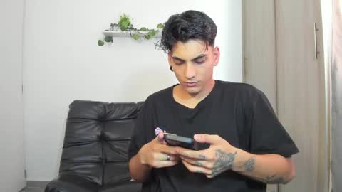 Snapshot of luxrx chatting on 04.24.26 luxrx online show from 04.24.26