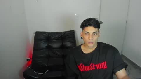Snapshot of luxrx chatting on 05.21.26 luxrx online show from 05.21.26