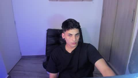 Snapshot of luxrx chatting on 05.27.26 luxrx online show from 05.27.26