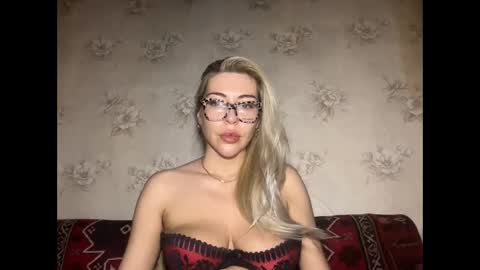 LuxSonyaStar online show from 12.03.25