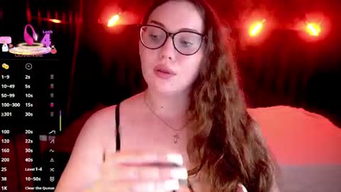 Snapshot of luxsopphia_ chatting on 06.11.26 luxsopphia_ online show from 06.11.26