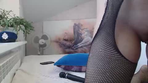 Snapshot of luxuriouss_s chatting on 03.21.26 Laura online show from 03.21.26