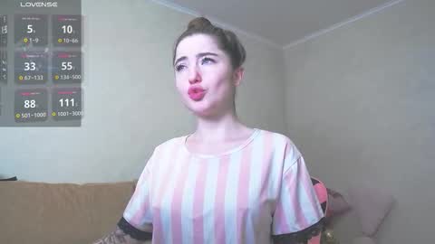 Snapshot of luxuryalma18 chatting on 02.25.26 Alma online show from 02.25.26