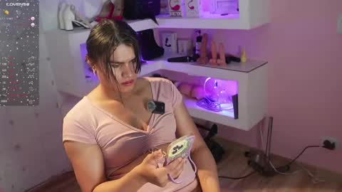 Snapshot of luz_celeste_ chatting on 05.05.26 Luz online show from 05.05.26