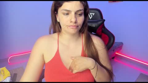 Snapshot of luz_gomez chatting on 12.23.24 Luz Gomez online show from 12.23.24