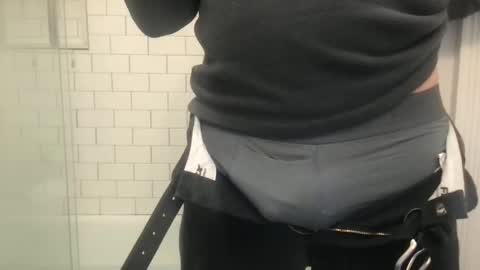 lvguynextdoor440656 online show from 12.17.25