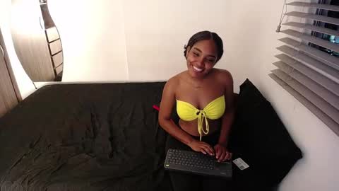 Snapshot of lvyyfox chatting on 12.23.25 IVY online show from 12.23.25