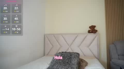 Snapshot of lya_aron_couple chatting on 05.12.26 lya_aron_couple online show from 05.12.26