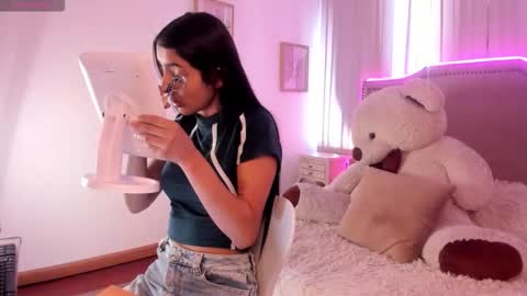 lya_brown online show from 11.30.25