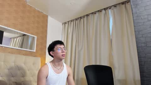 Lyan online show from 10.15.25