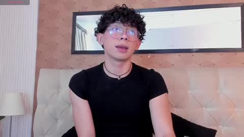 Snapshot of lyan_twink chatting on 04.29.26 Lyan online show from 04.29.26