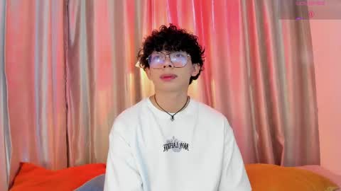 Snapshot of lyan_twink chatting on 05.28.26 Lyan online show from 05.28.26