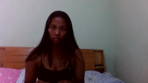 Snapshot of lycia01 chatting on 04.25.26 lycia01 online show from 04.25.26
